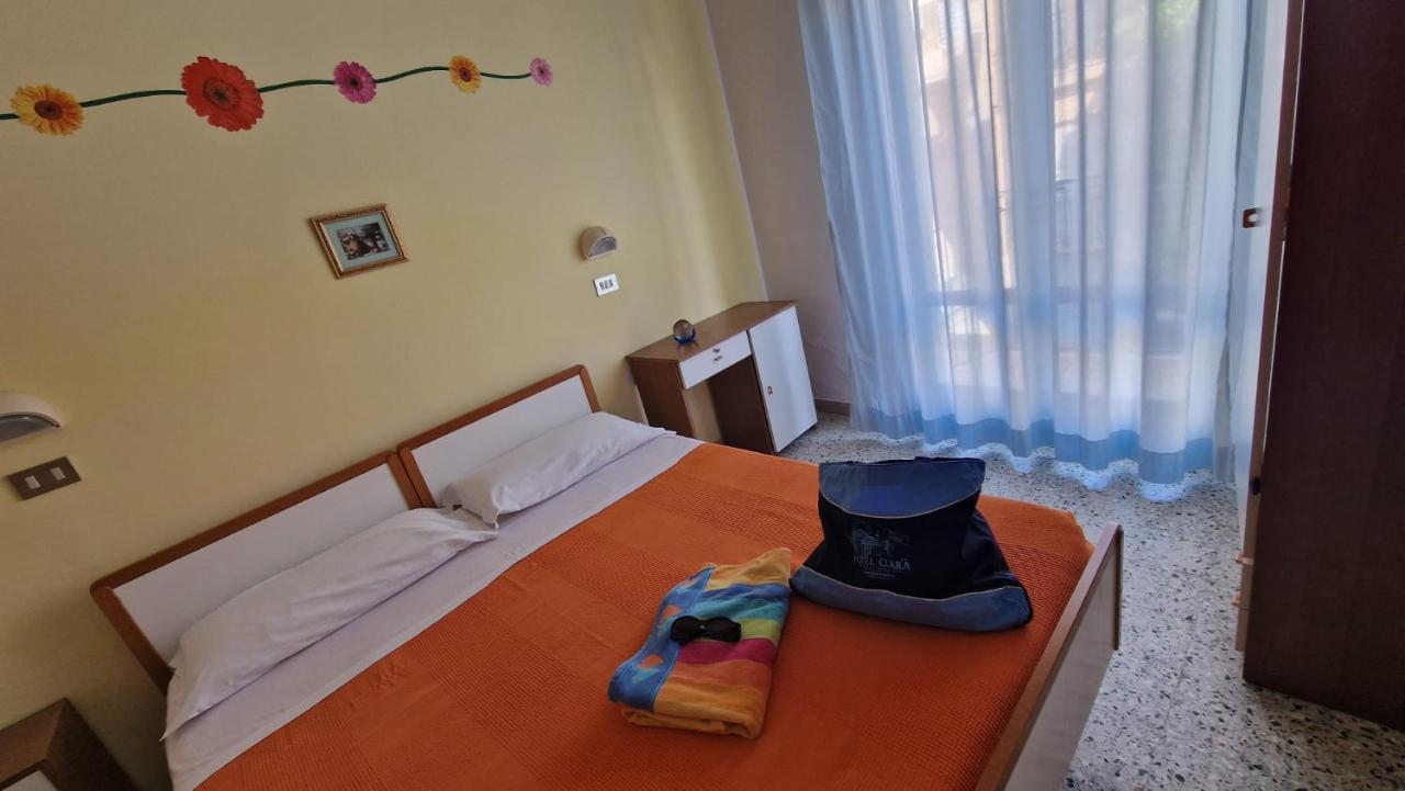 Hotel Clara Rimini Extérieur photo