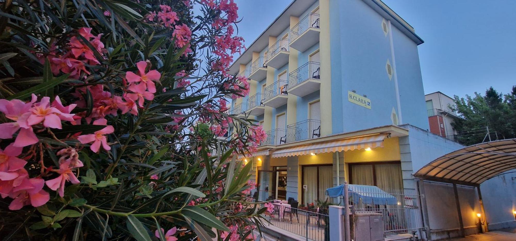 Hotel Clara Rimini Extérieur photo