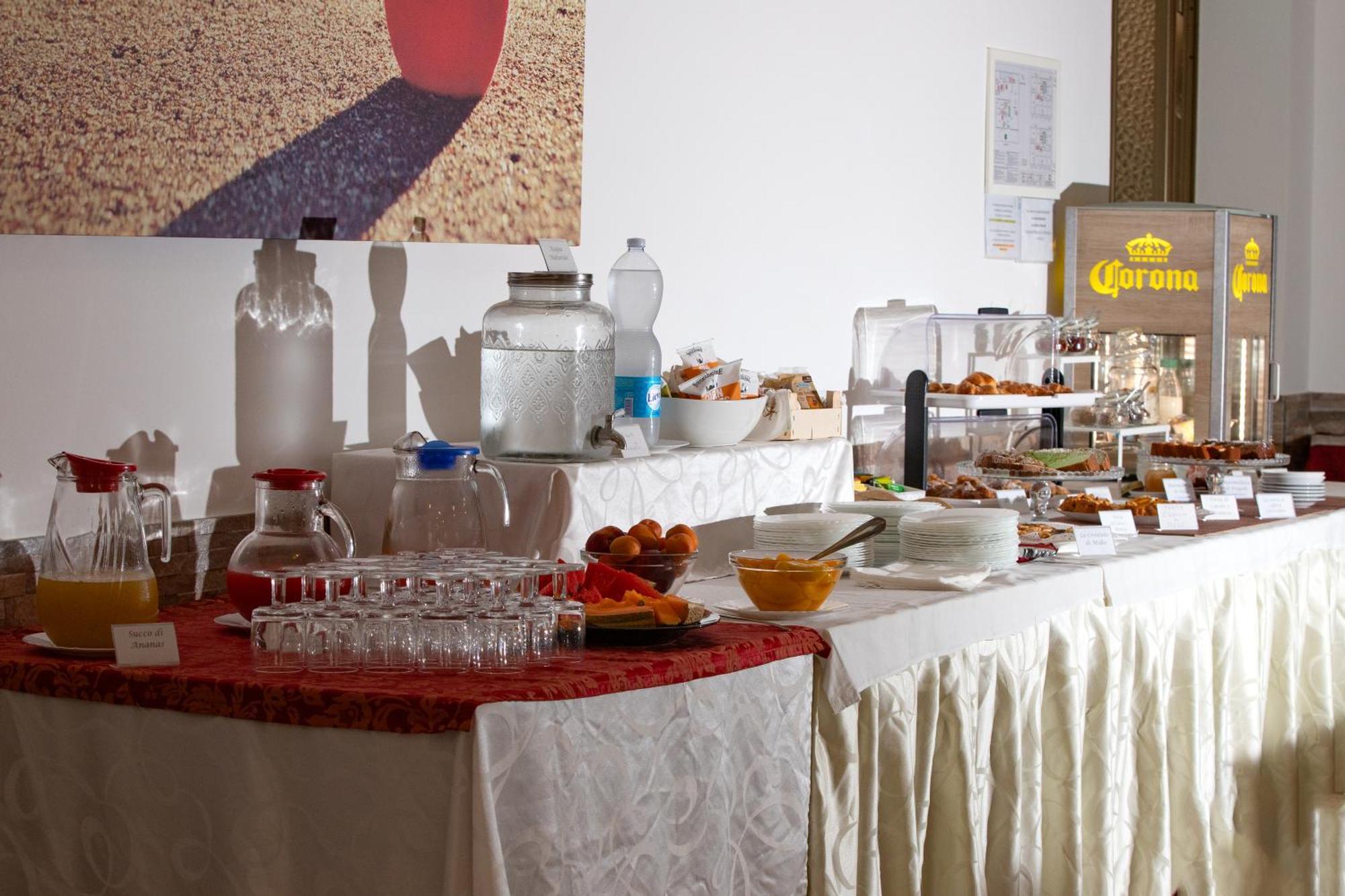 Hotel Clara Rimini Extérieur photo